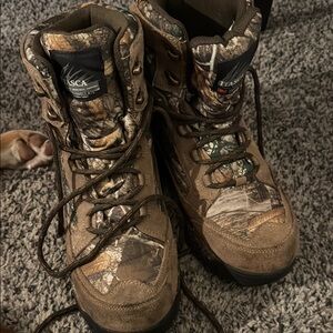 Itasca Womens Camouflage Boots